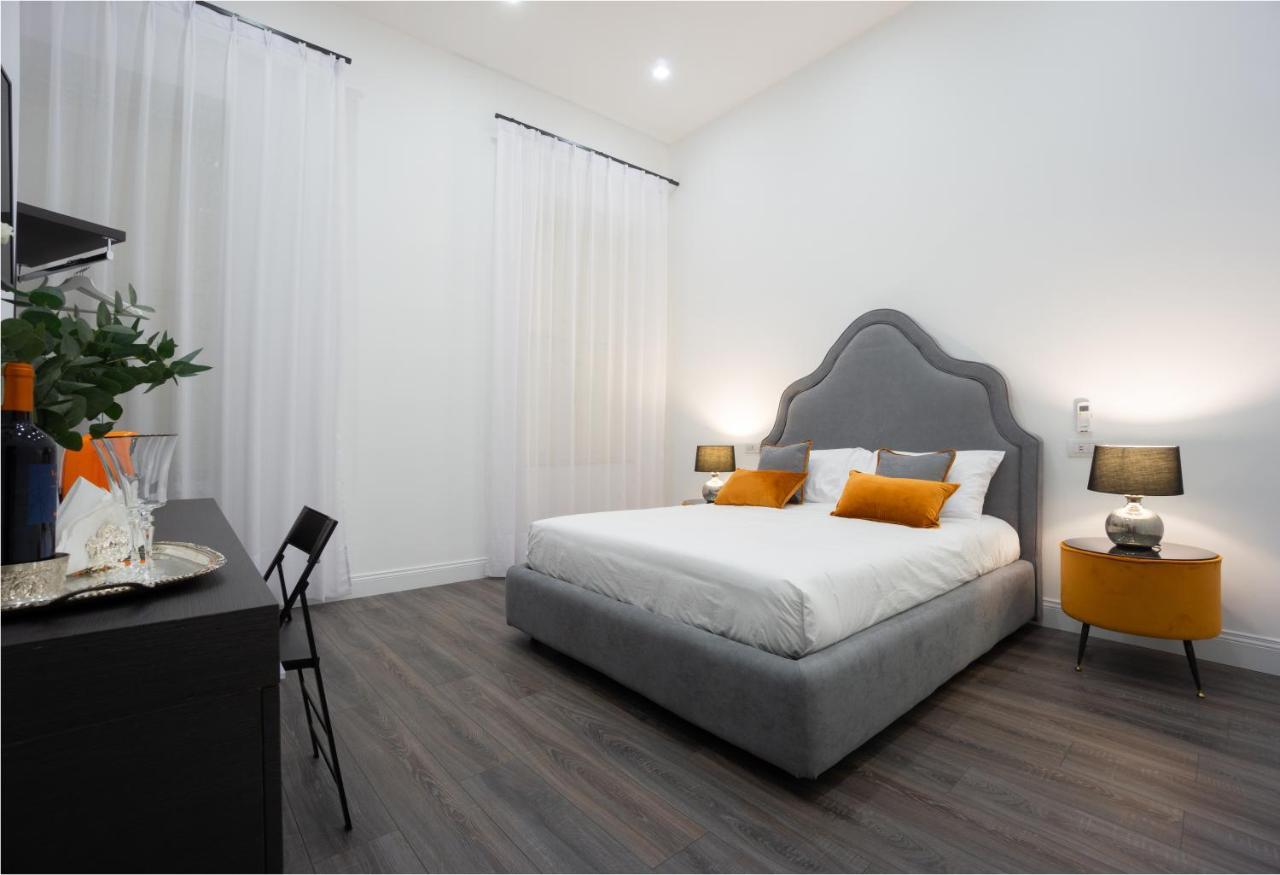 Suite Rodino 24 เนเปิลส์ ภายนอก รูปภาพ