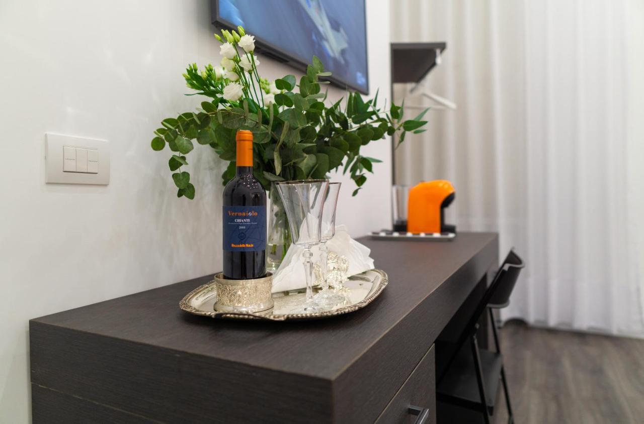 Suite Rodino 24 เนเปิลส์ ภายนอก รูปภาพ