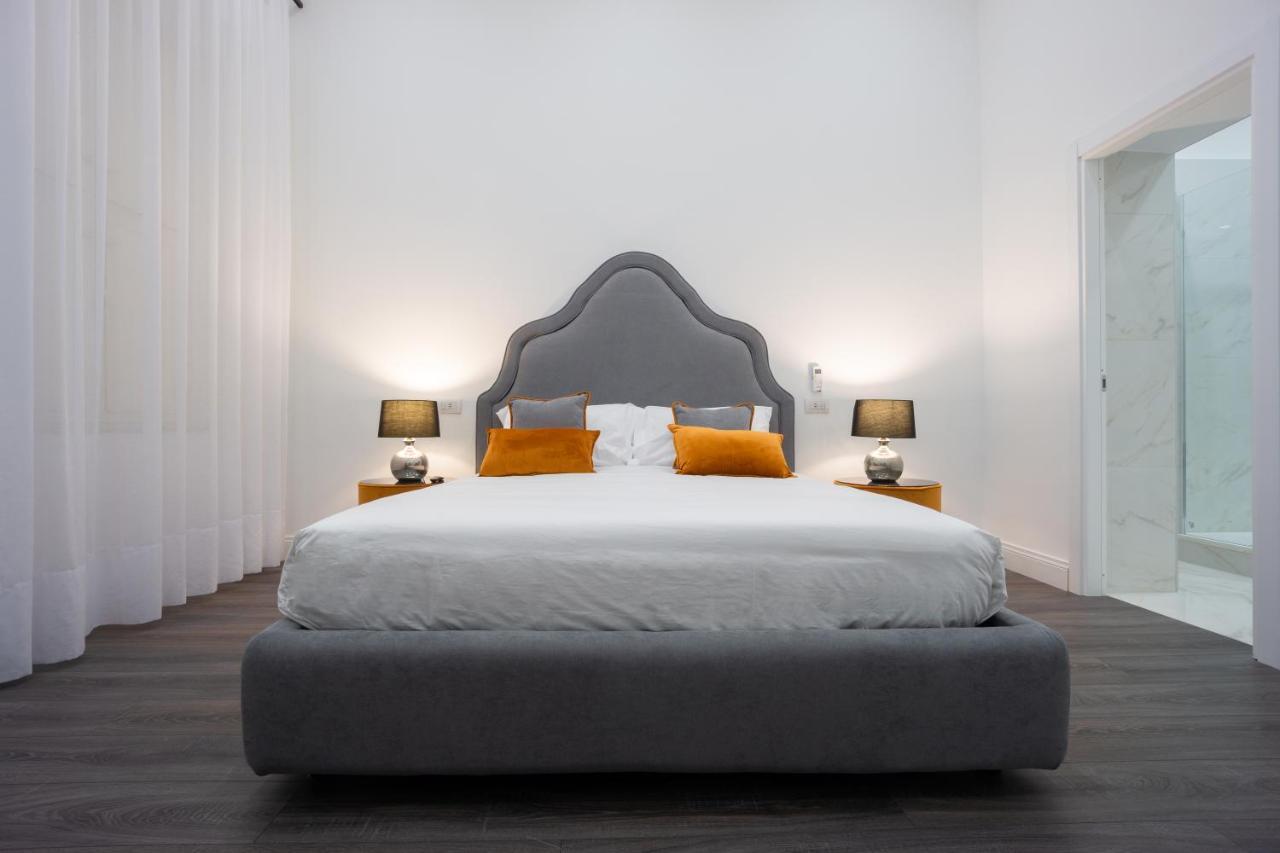 Suite Rodino 24 เนเปิลส์ ภายนอก รูปภาพ
